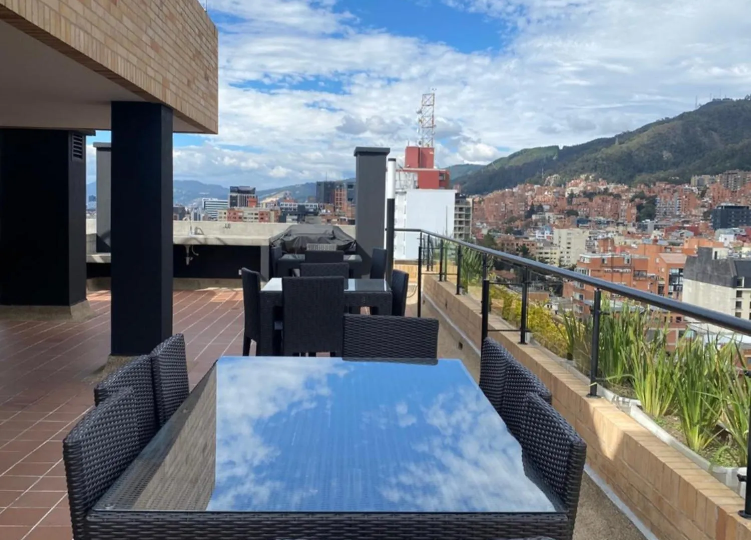 Balcon Iluminacion Ventilacion En Chapinero Bogota Apartment