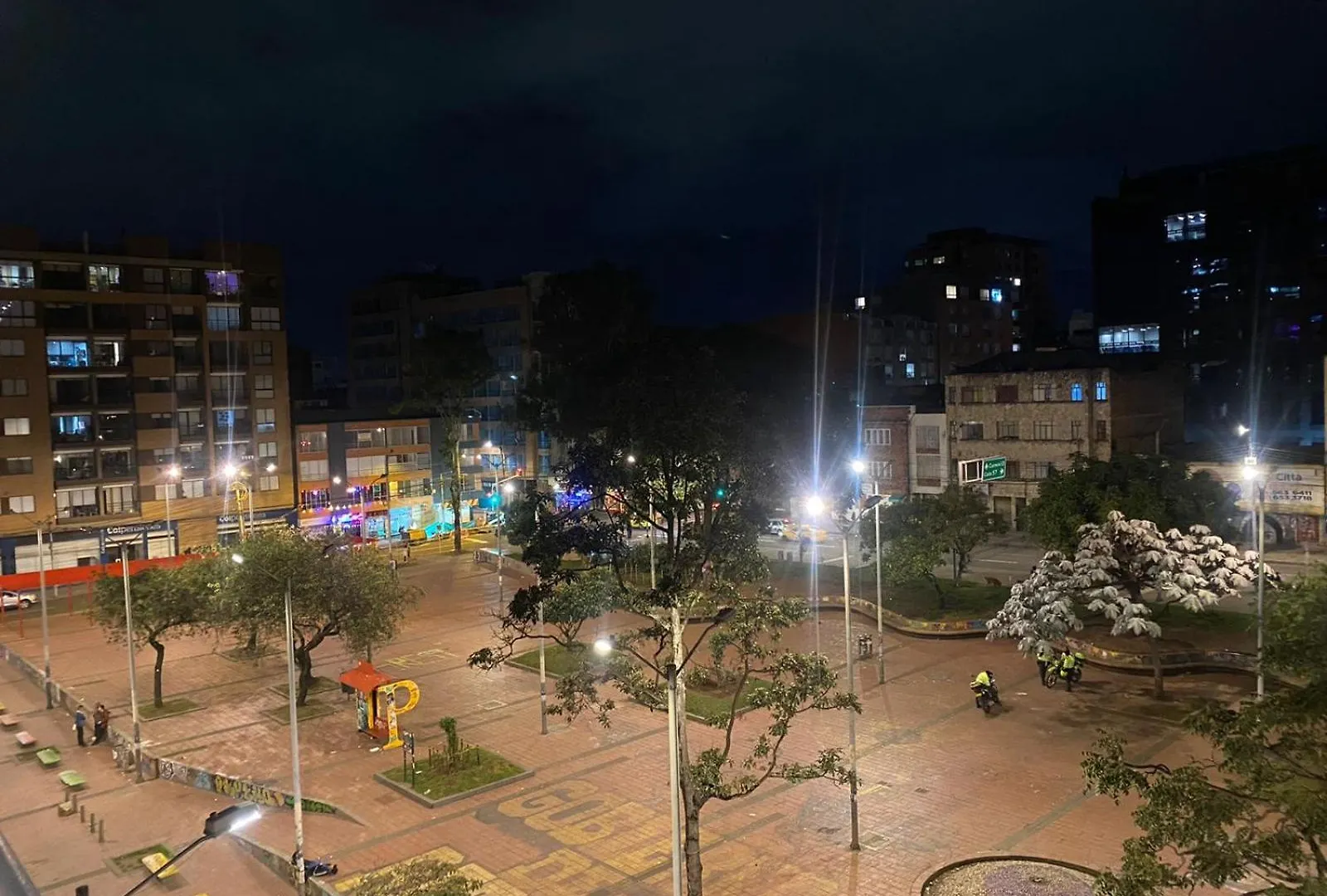 Balcon Iluminacion Ventilacion En Chapinero Bogota 0*,  Colombia